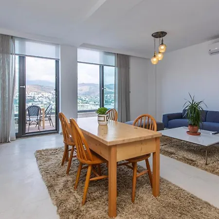 别墅 House Sea View Tuerkbuekue *