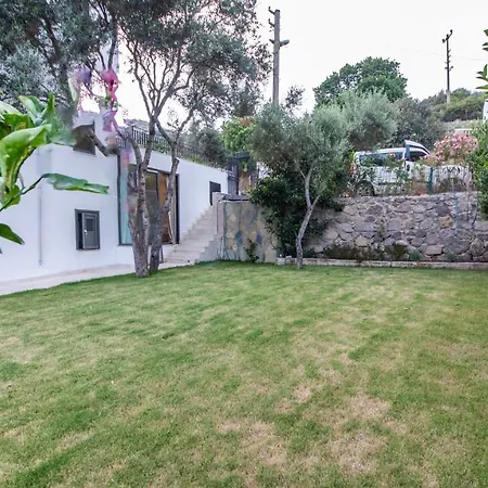 House Sea View Tuerkbuekue 别墅